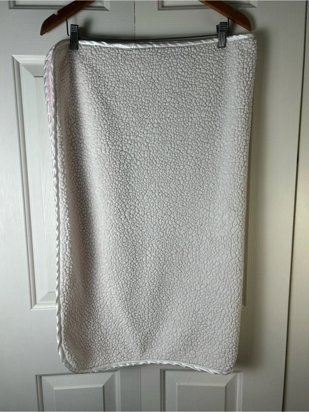 RN 150856 Pink Hearts Baby Blanket White Sherpa Shiny Metallic lovey